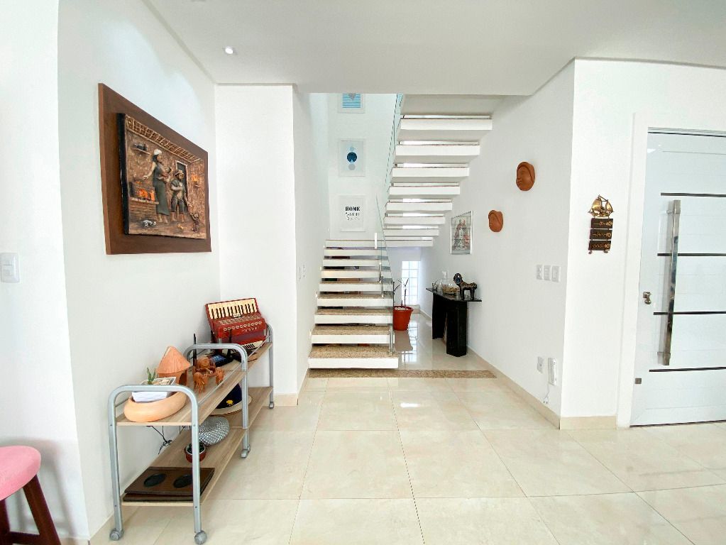 Imagens do imóveis Casa com 4 quartos à venda, 460 m² por R$ 1.400.000 - Condomínio Morada Nobre - Garanhuns/PE