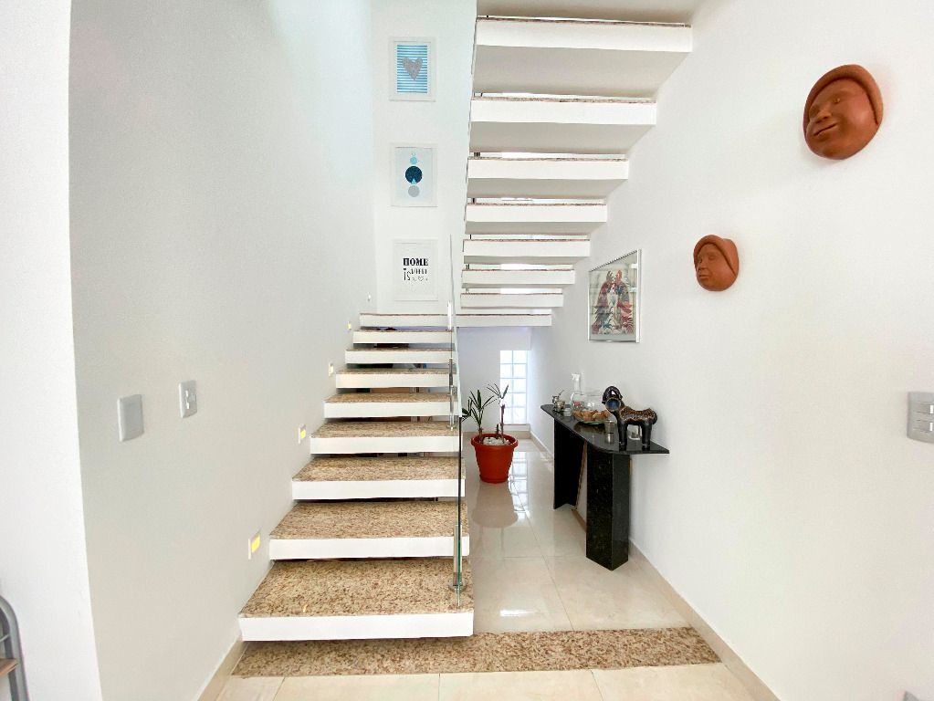 Imagens do imóveis Casa com 4 quartos à venda, 460 m² por R$ 1.400.000 - Condomínio Morada Nobre - Garanhuns/PE