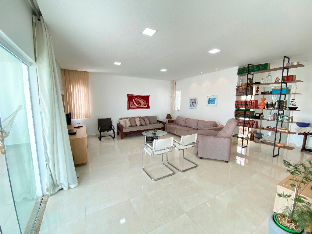 Casa com 4 quartos à venda, 460 m² por R$ 1.400.000 - Condomínio Morada Nobre - Garanhuns/PE