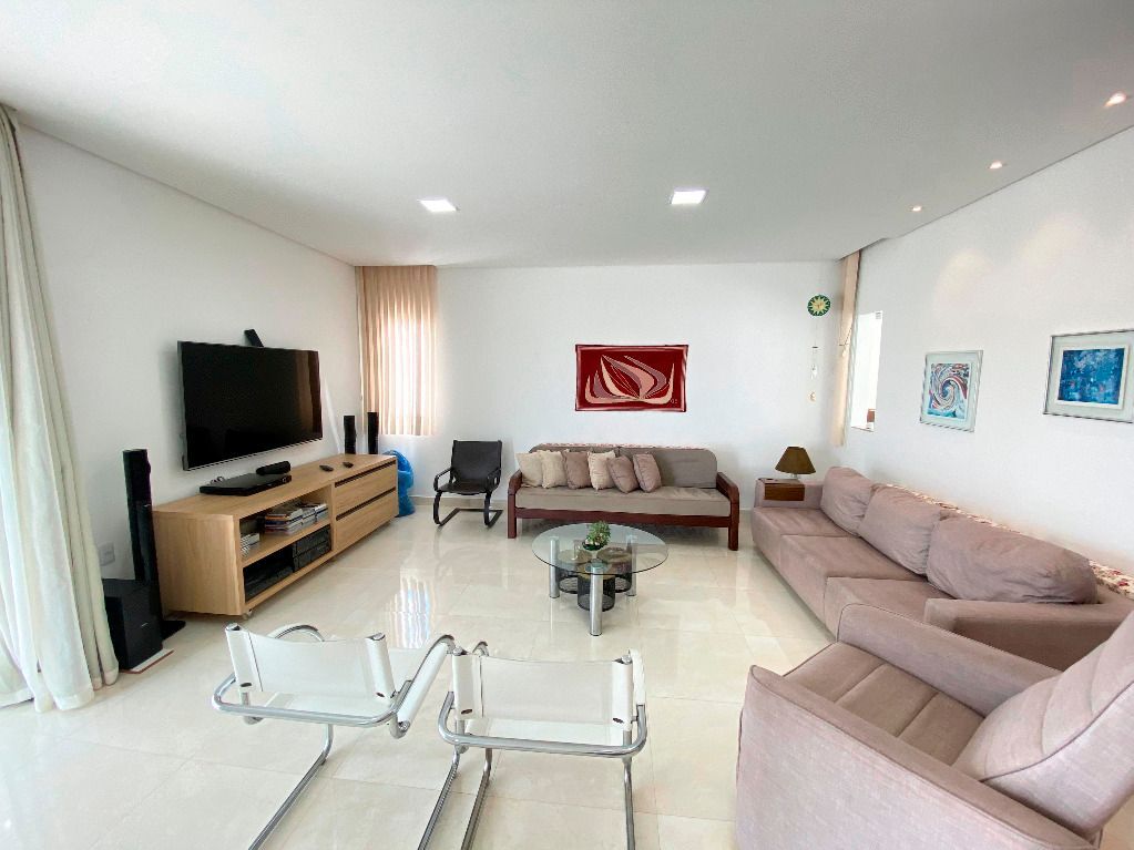 Casa com 4 quartos à venda, 460 m² por R$ 1.400.000 - Condomínio Morada Nobre - Garanhuns/PE