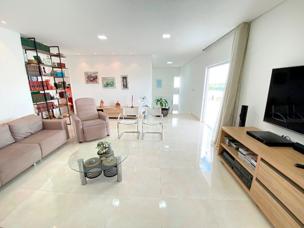 Casa com 4 quartos à venda, 460 m² por R$ 1.400.000 - Condomínio Morada Nobre - Garanhuns/PE