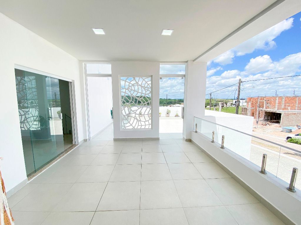 Casa com 4 quartos à venda, 460 m² por R$ 1.400.000 - Condomínio Morada Nobre - Garanhuns/PE