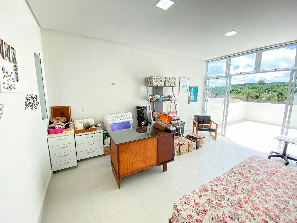 Casa com 4 quartos à venda, 460 m² por R$ 1.400.000 - Condomínio Morada Nobre - Garanhuns/PE