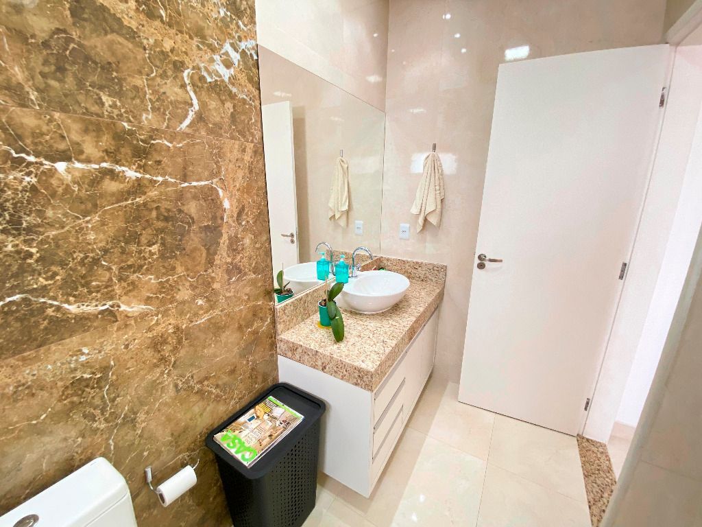 Casa com 4 quartos à venda, 460 m² por R$ 1.400.000 - Condomínio Morada Nobre - Garanhuns/PE