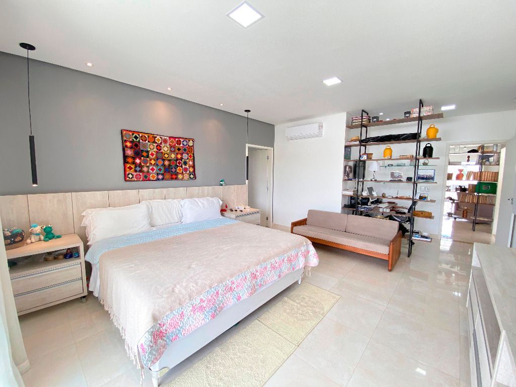 Casa com 4 quartos à venda, 460 m² por R$ 1.400.000 - Condomínio Morada Nobre - Garanhuns/PE