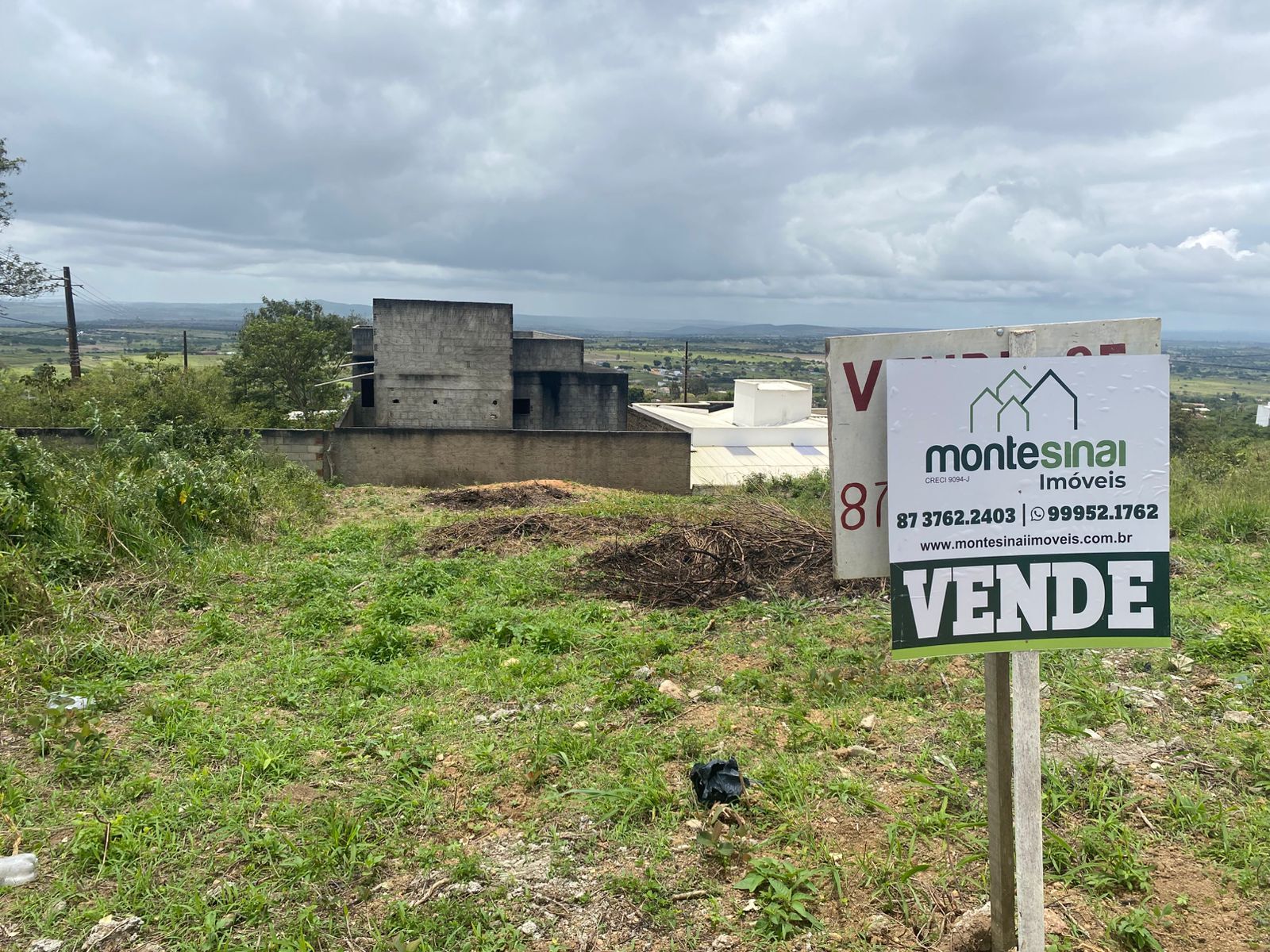 Imagens do imóveis Terreno à venda no Loteamento Arco Iris  em Garanhuns/PE