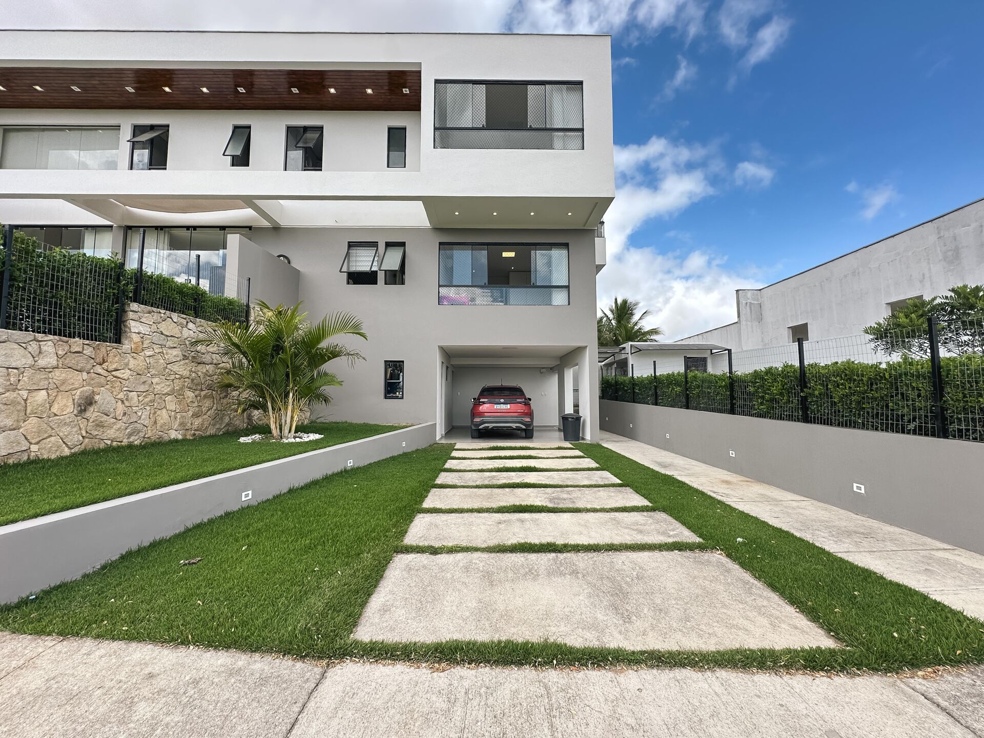 Imagens do imóveis Casa Alto Padrão a venda por R$ 1.350.000,00 no Condominio Ville De Fluers