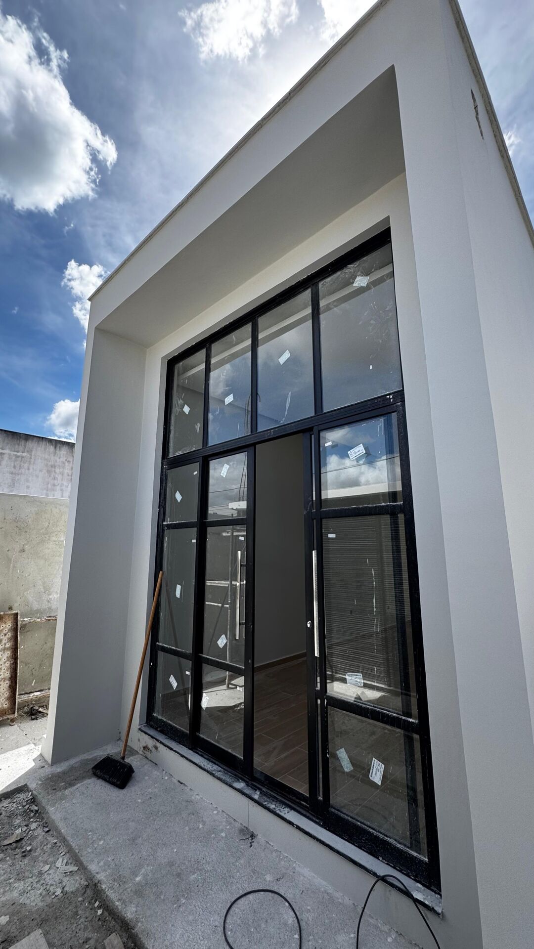 Imagens do imóveis adrão à venda no bairro Severiano Moraes Filho em Garanhuns-PE por 400.000,00