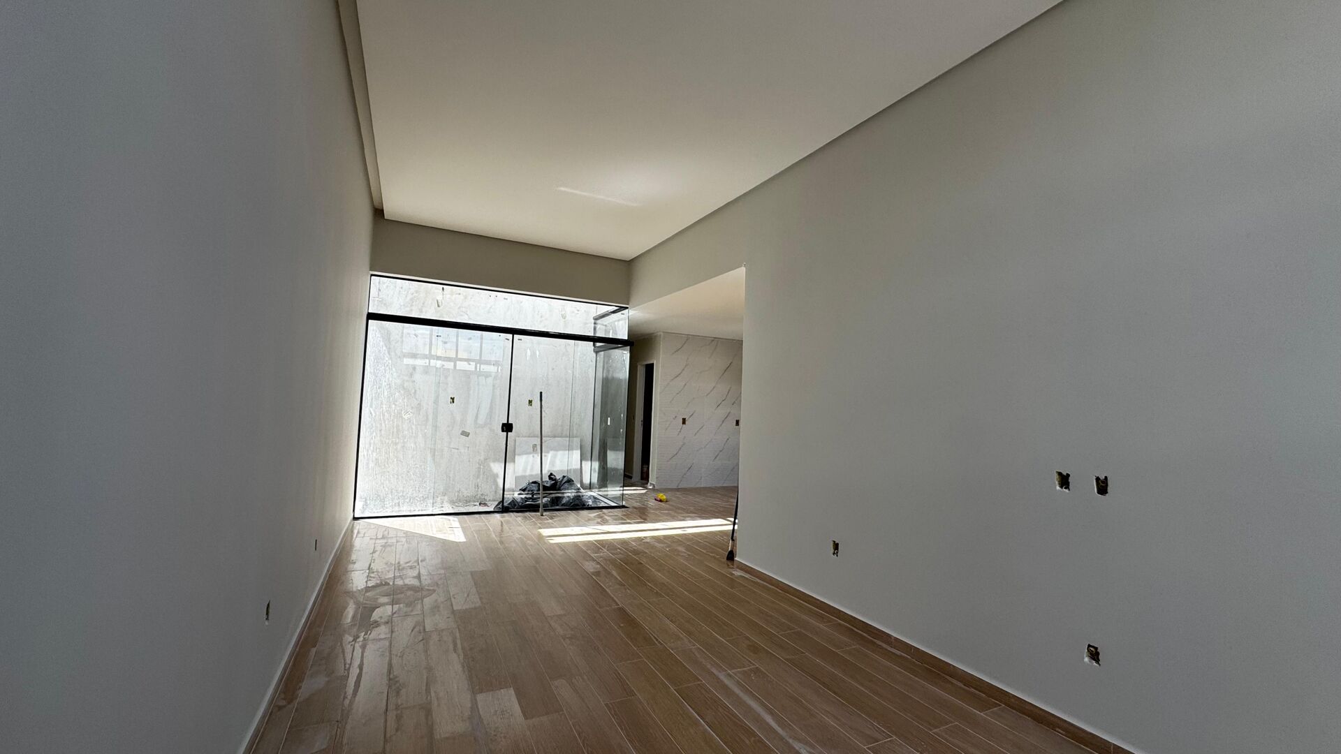 Imagens do imóveis adrão à venda no bairro Severiano Moraes Filho em Garanhuns-PE por 400.000,00