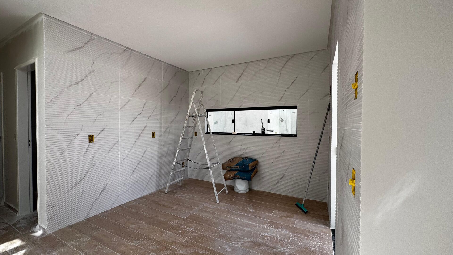 Imagens do imóveis adrão à venda no bairro Severiano Moraes Filho em Garanhuns-PE por 400.000,00