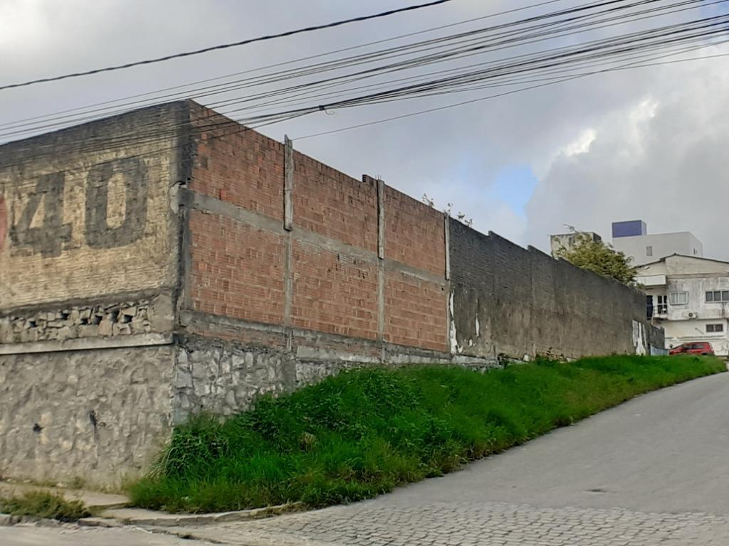 Terreno para alugar por R$ 15.000,00/mês - Francisco Simão dos Santos Figueira - Cohab 2 - Garanhuns/PE