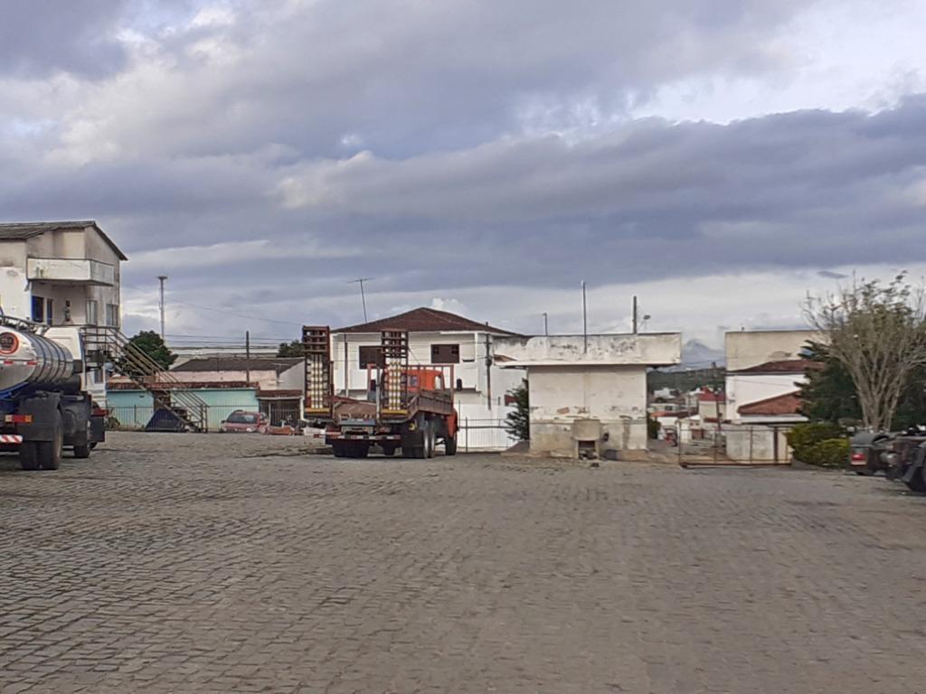 Terreno para alugar por R$ 15.000,00/mês - Francisco Simão dos Santos Figueira - Cohab 2 - Garanhuns/PE