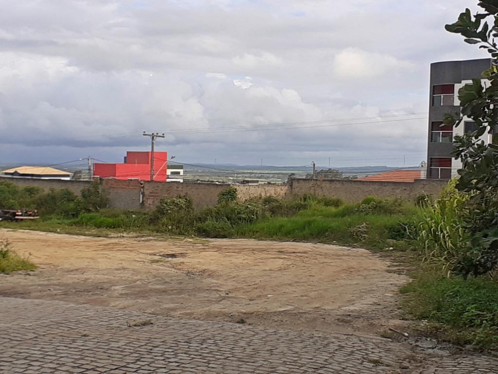 Terreno para alugar por R$ 15.000,00/mês - Francisco Simão dos Santos Figueira - Cohab 2 - Garanhuns/PE