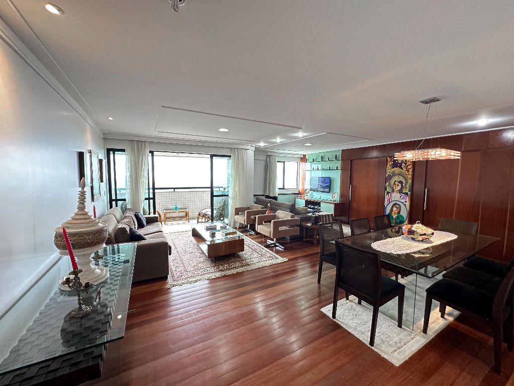 Apartamento com 3 quartos à venda por R$ 1.200.000 - Heliópolis - Garanhuns/PE