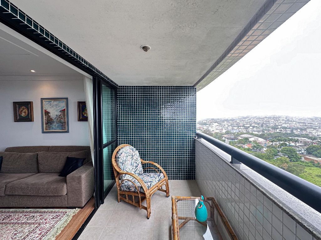 Apartamento com 3 quartos à venda por R$ 1.200.000 - Heliópolis - Garanhuns/PE