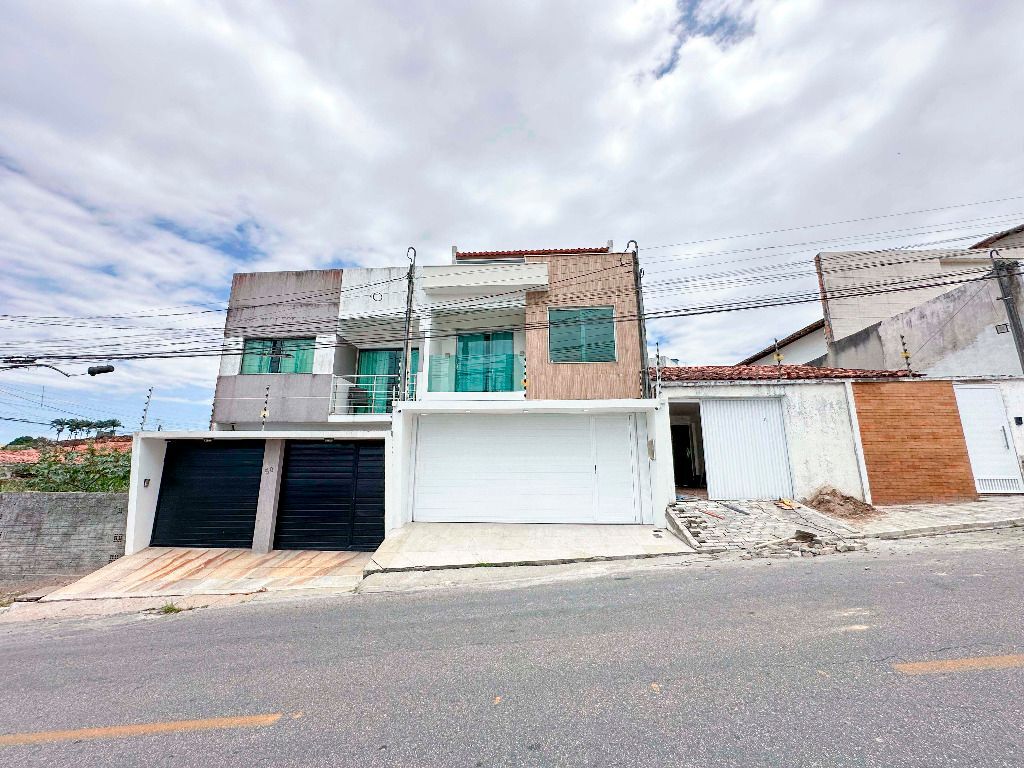 Imagens do imóveis Casa com 4 quartos à venda, 184 m² por R$ 600.000 - Santo Antônio - Garanhuns/PE