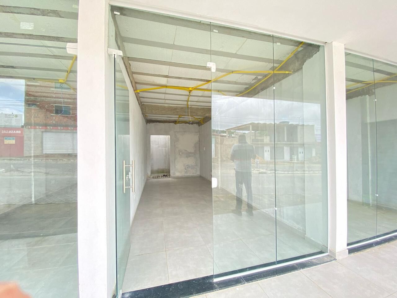 Sala Comercial aluguel por R$ 1.700,00 no Viana e Moura