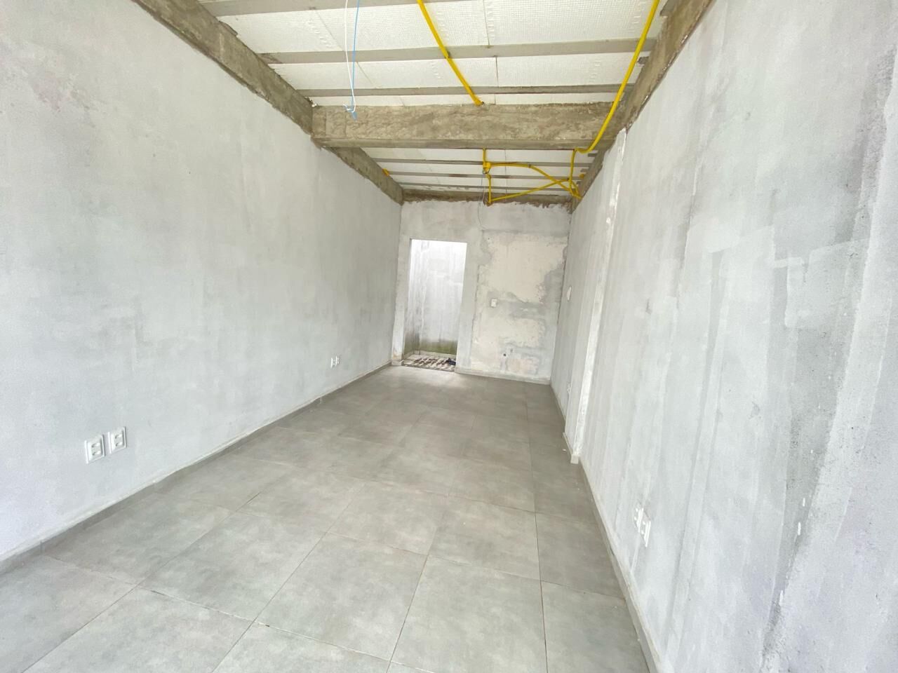 Sala Comercial aluguel por R$ 1.700,00 no Viana e Moura