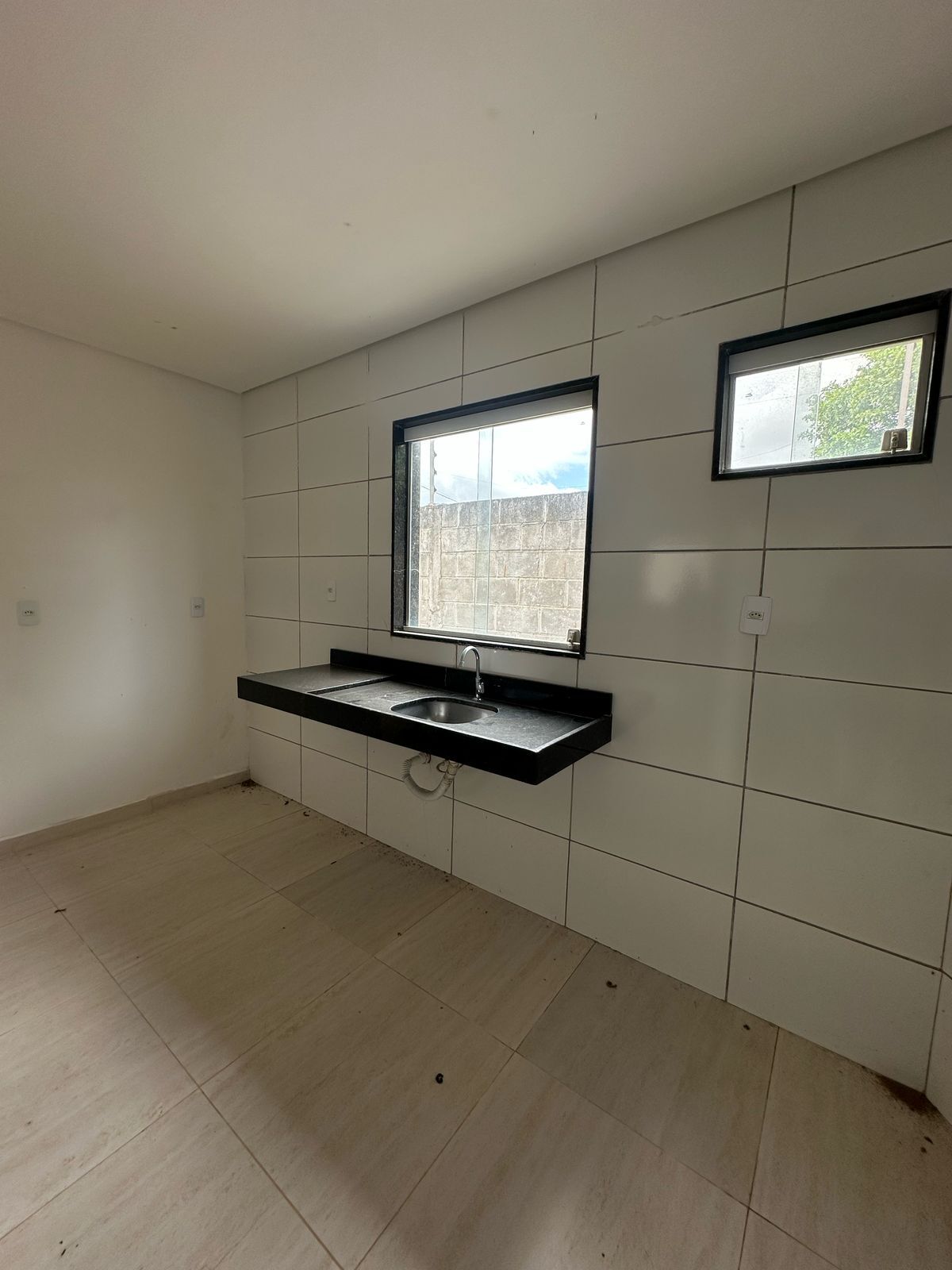 Imagens do imóveis ento Padrão á venda Térreo Francisco Simão por R$150.000,00 em Garanhuns-PE - Garanhuns/PE