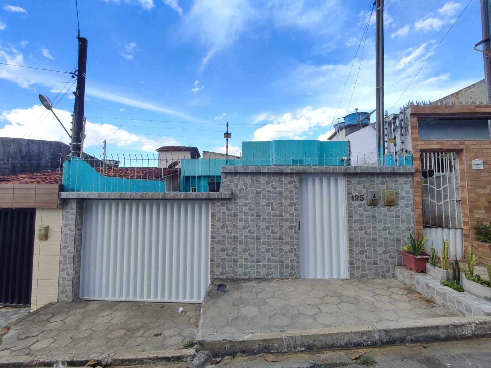 Imagens do imóveis Casa Padrão a venda por R$ 350.000,00 no bairro Heliopolis