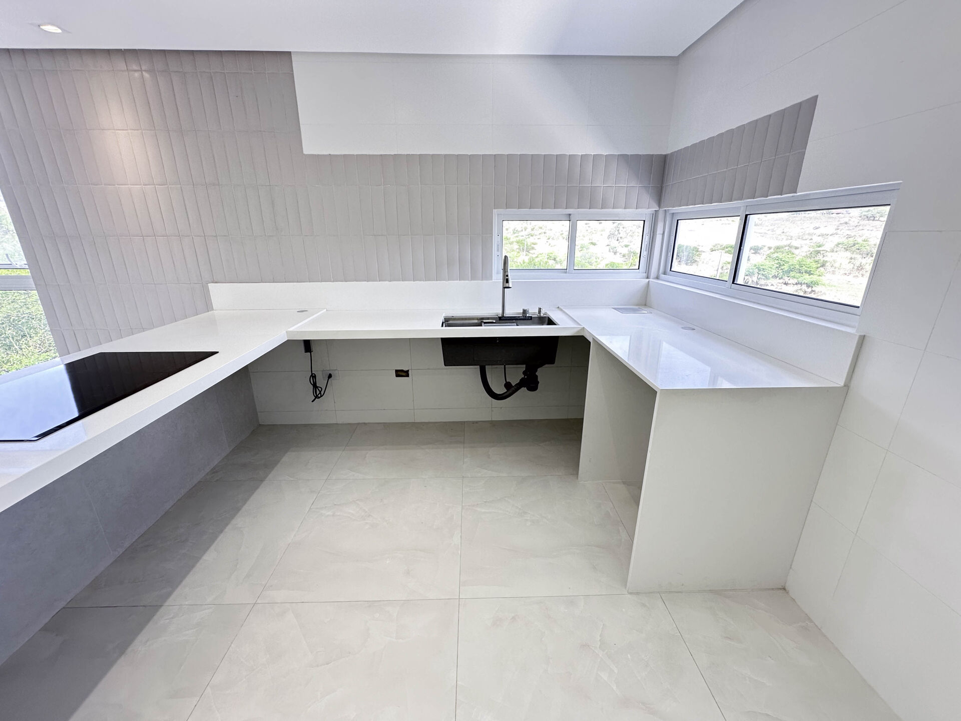 Casa Alto Padrão á venda por R$ 2.200.000,00 no condominio Almedas Da Serra Privê