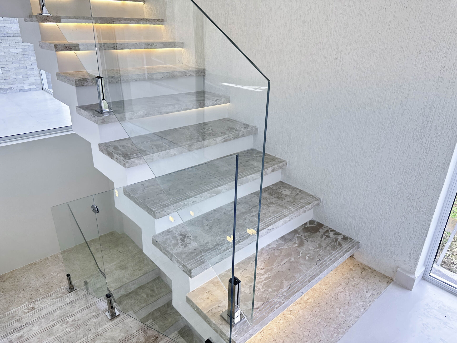 Casa Alto Padrão á venda por R$ 2.200.000,00 no condominio Almedas Da Serra Privê