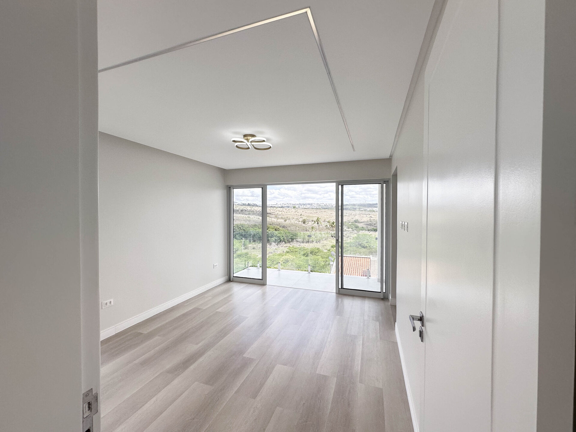 Casa Alto Padrão á venda por R$ 2.200.000,00 no condominio Almedas Da Serra Privê