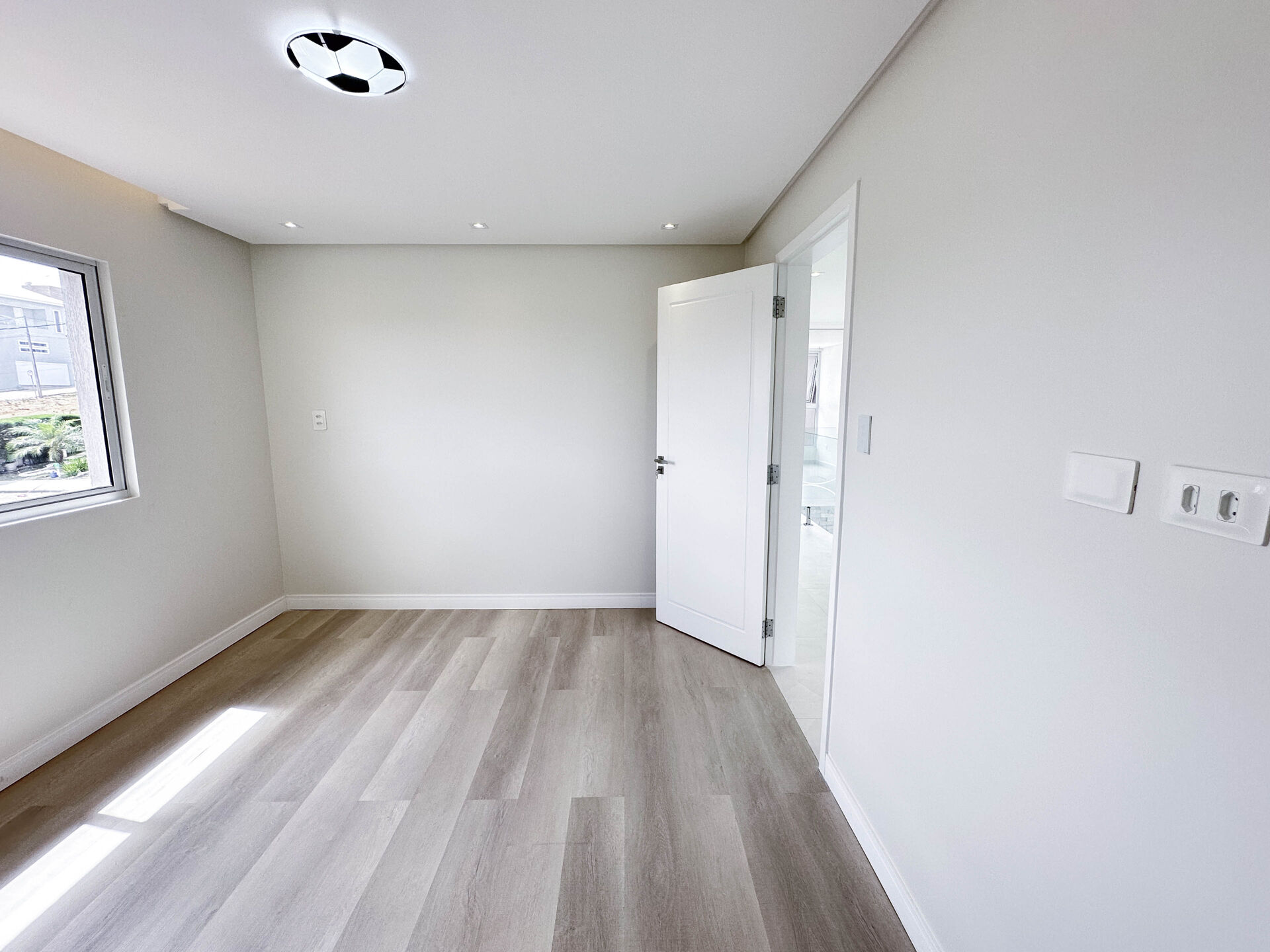 Casa Alto Padrão á venda por R$ 2.200.000,00 no condominio Almedas Da Serra Privê