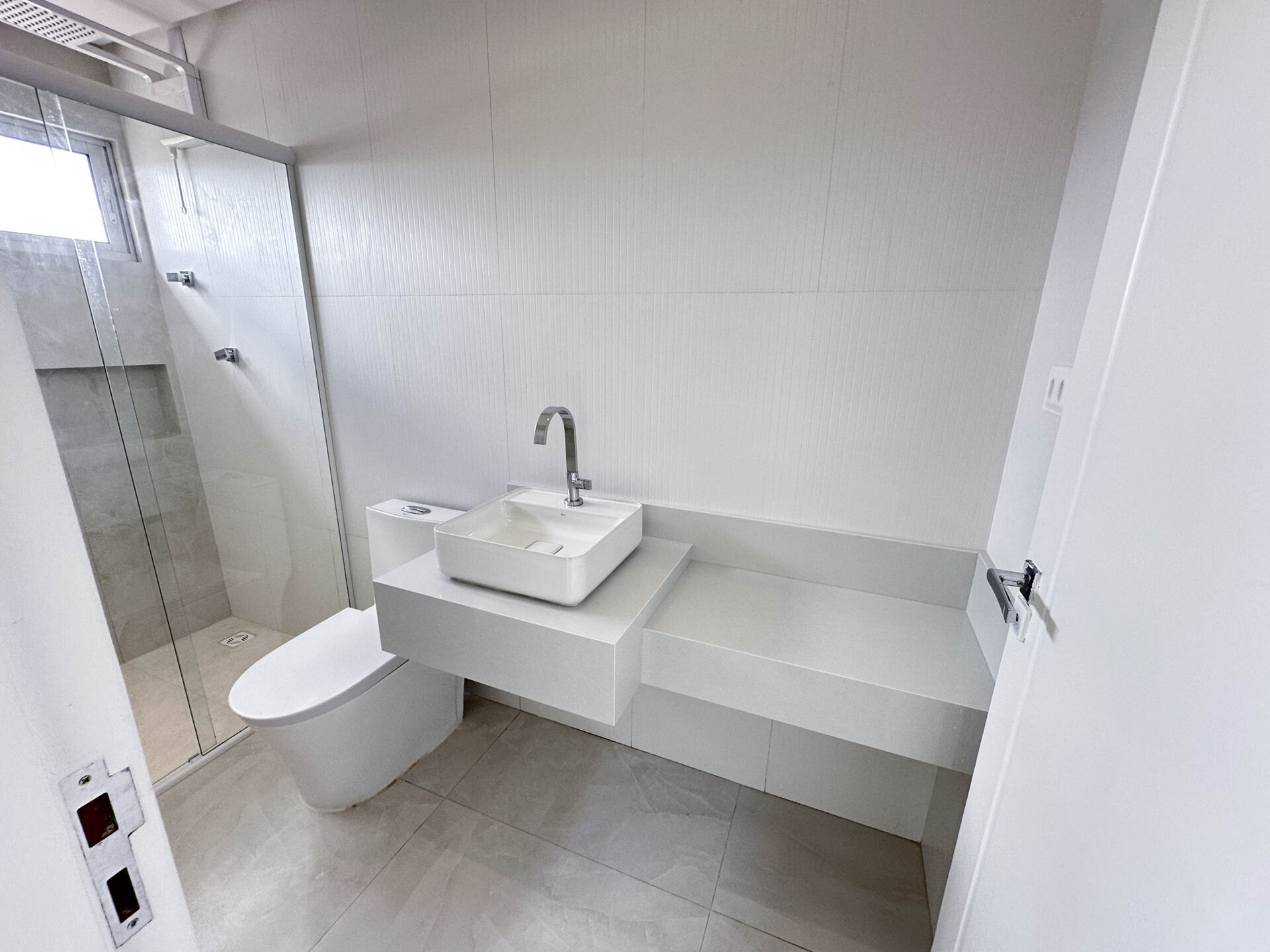 Casa Alto Padrão á venda por R$ 2.200.000,00 no condominio Almedas Da Serra Privê