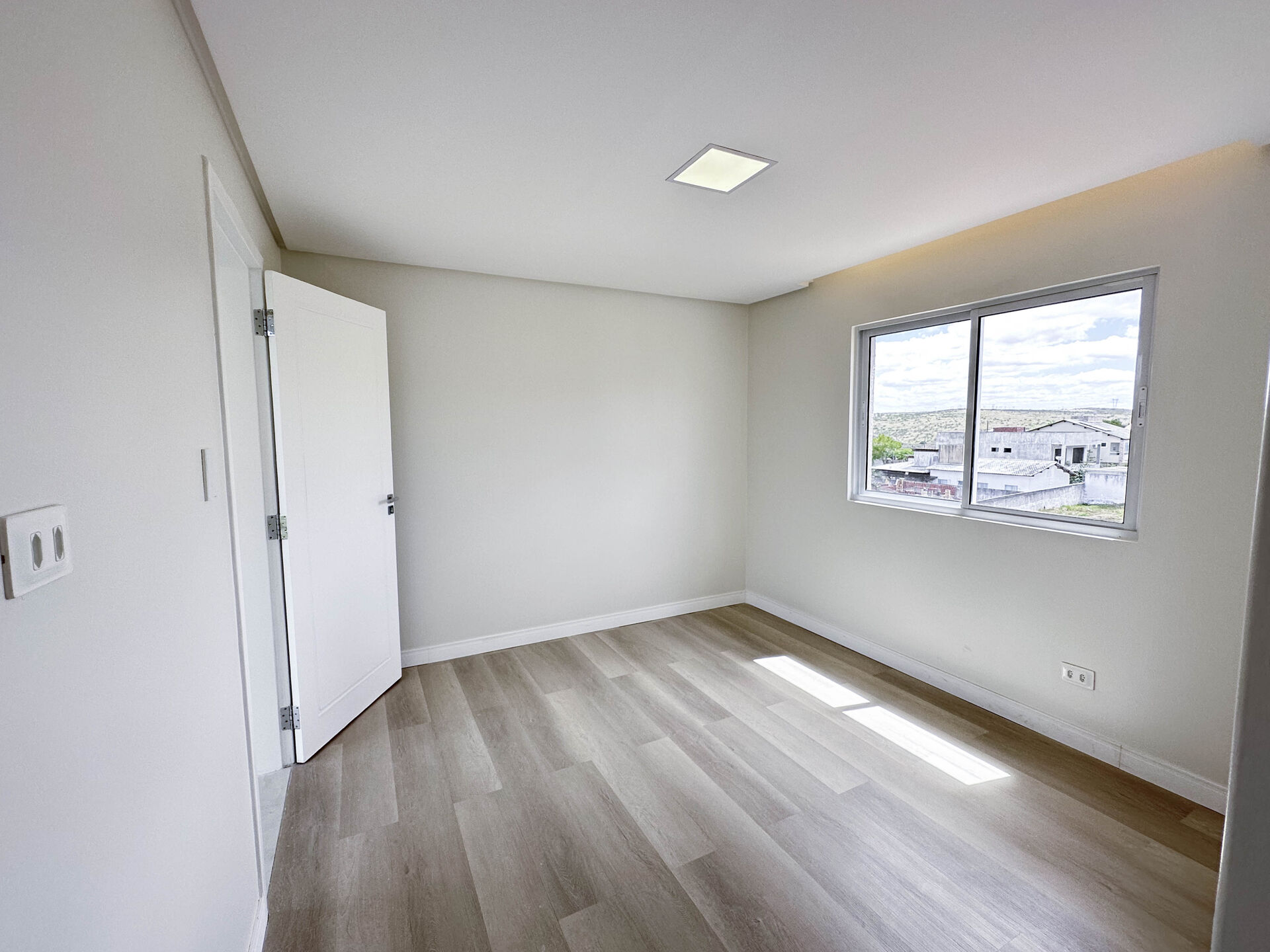 Casa Alto Padrão á venda por R$ 2.200.000,00 no condominio Almedas Da Serra Privê