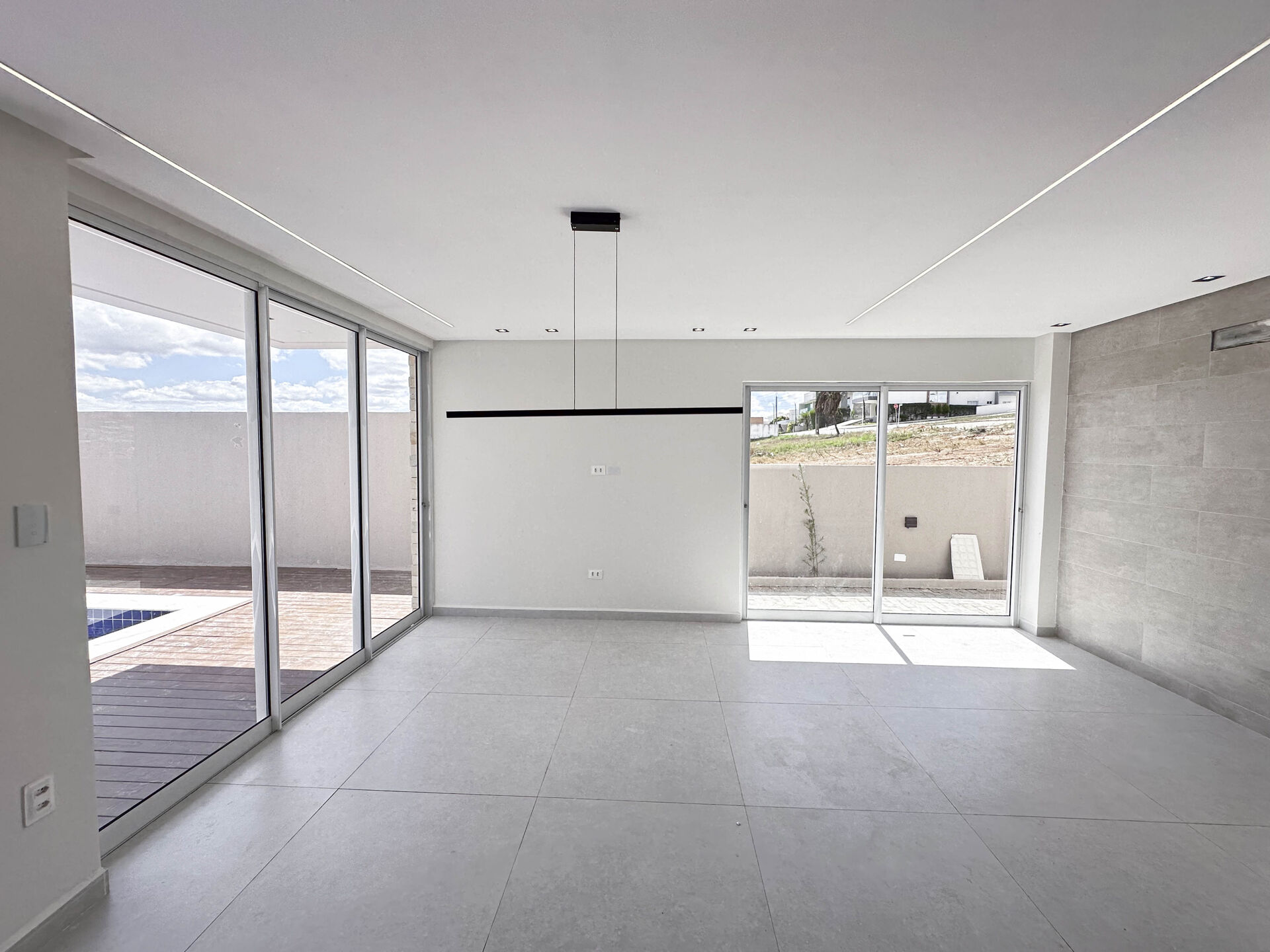 Casa Alto Padrão á venda por R$ 2.200.000,00 no condominio Almedas Da Serra Privê