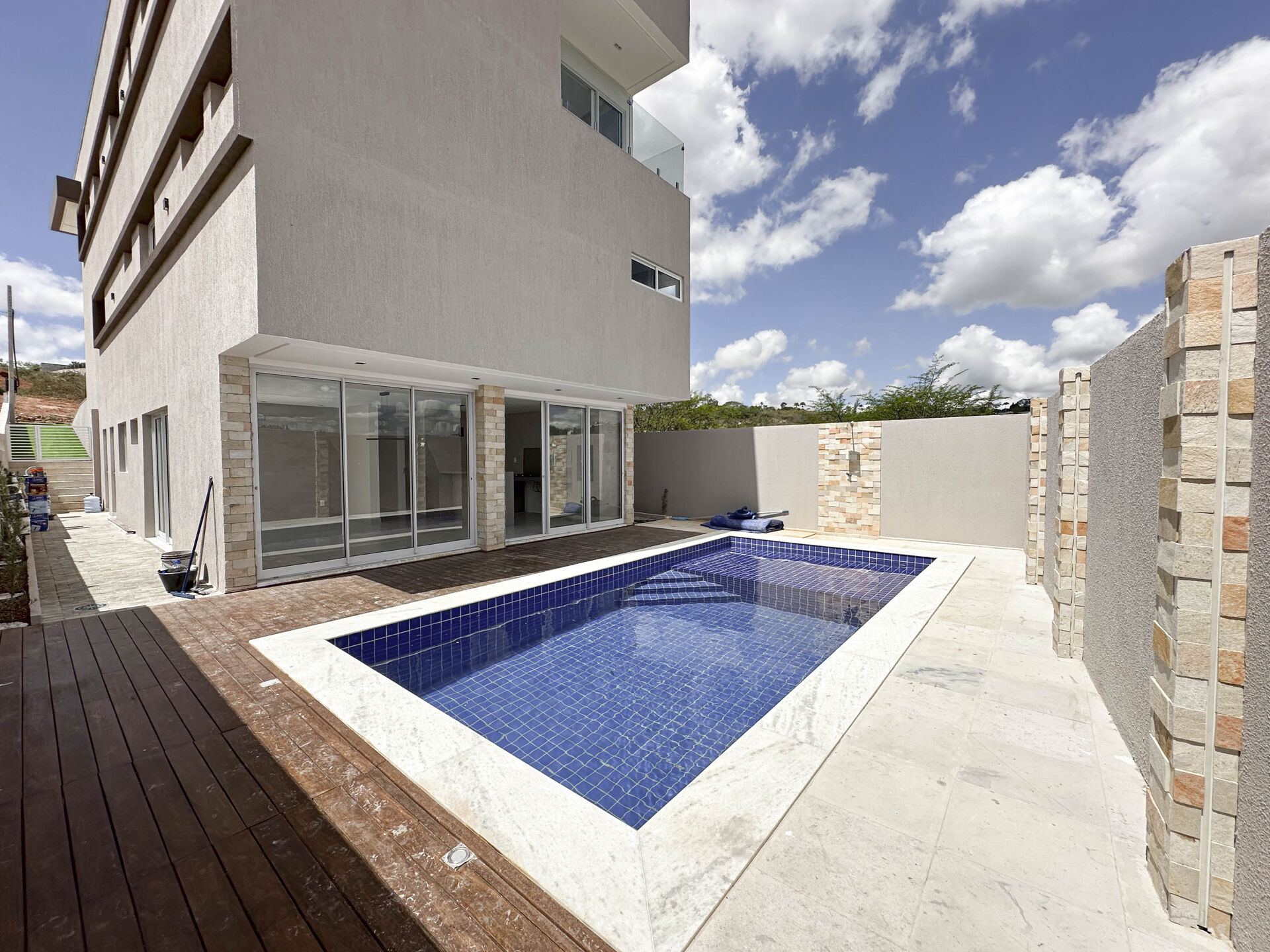 Casa Alto Padrão á venda por R$ 2.200.000,00 no condominio Almedas Da Serra Privê