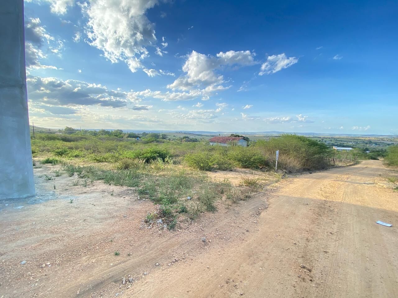 Imagens do imóveis Terreno á venda por R$ 42.000,00 no loteamento Arco Iris