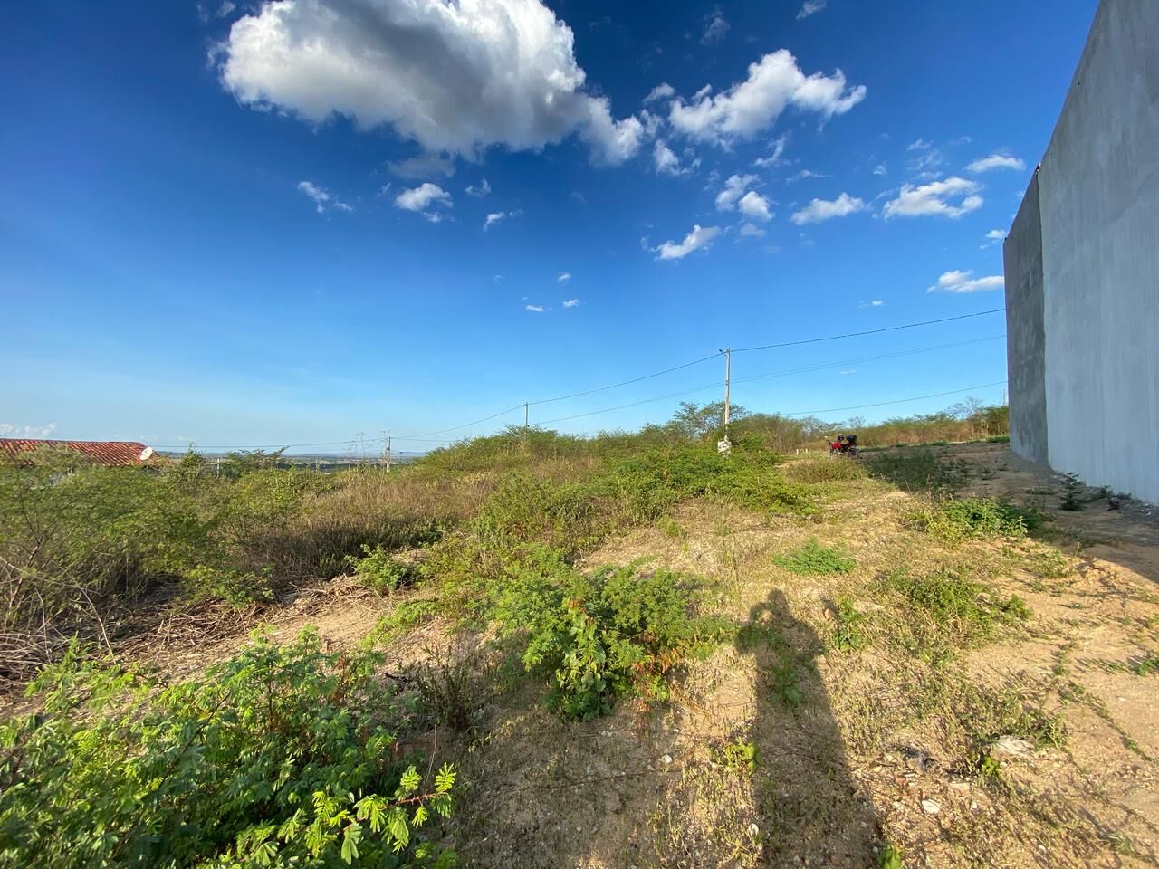 Imagens do imóveis Terreno á venda por R$ 42.000,00 no loteamento Arco Iris