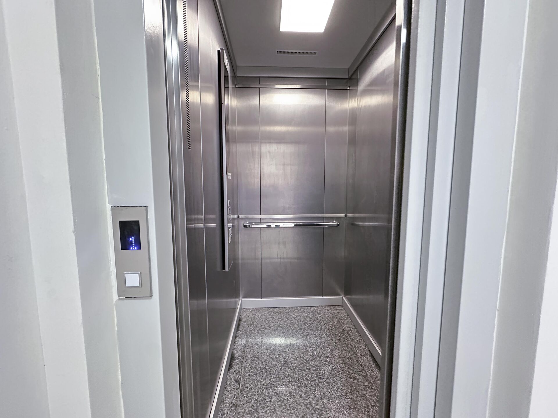 Apartamento Padrão á venda por R$ 299.000,00 no bairro Santo Antonio