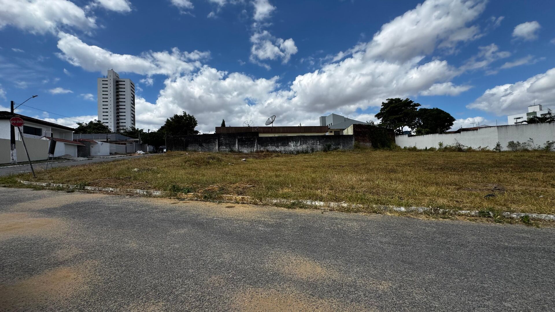 Terreno à venda bairro nobre Heliópolis R$2.800.000,00 em Granhuns-PE