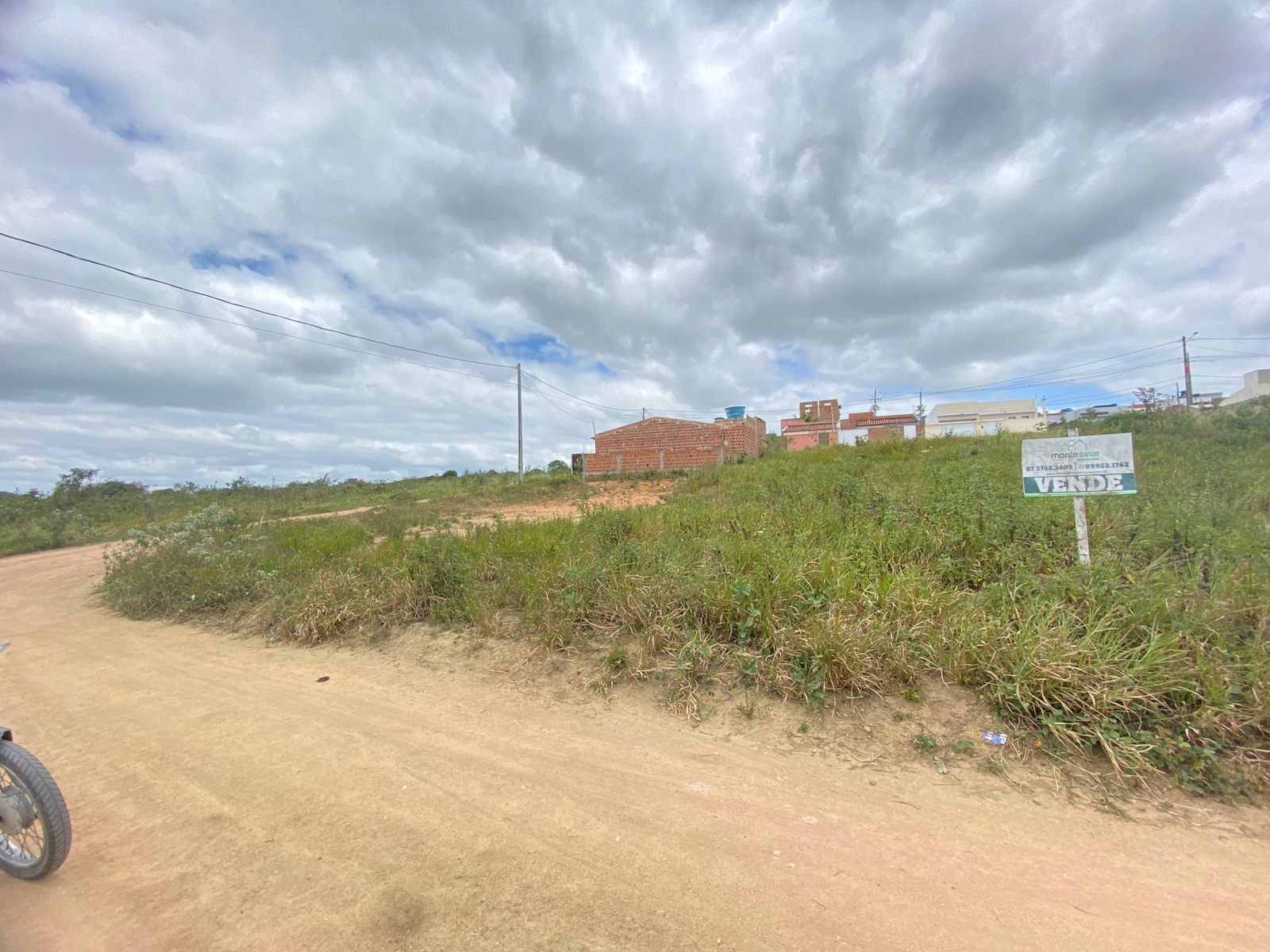 Imagens do imóveis Terreno à venda, ² por R$ 60.000,00 - Francisco Simão dos Santos Figueira - Garanhuns/PE