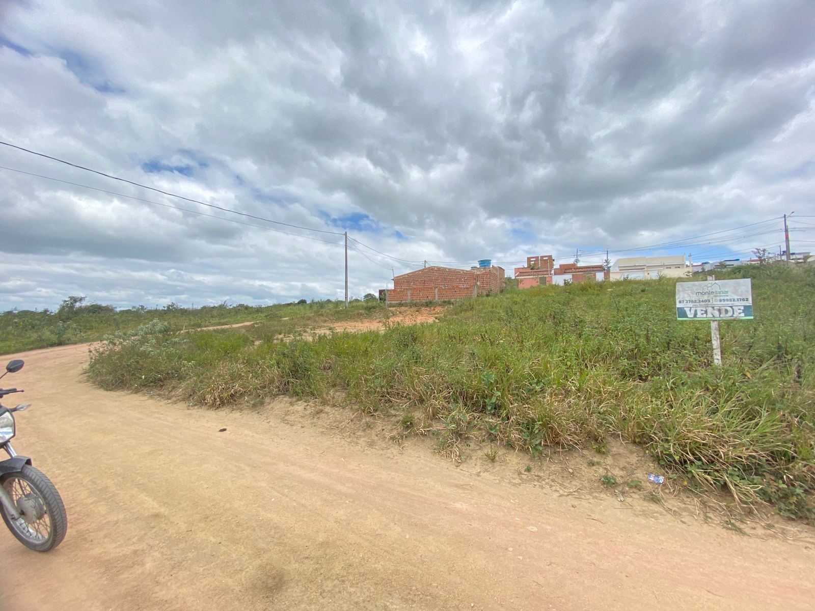 Imagens do imóveis Terreno à venda, ² por R$ 60.000,00 - Francisco Simão dos Santos Figueira - Garanhuns/PE