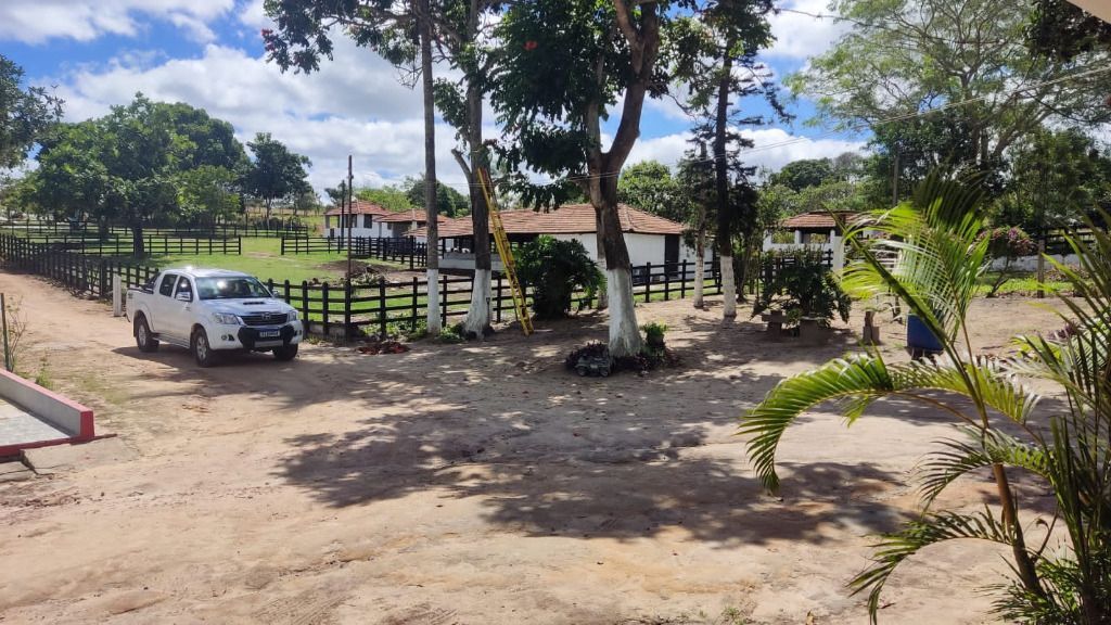 Chácara com 4 quartos - Aluguel por diária.