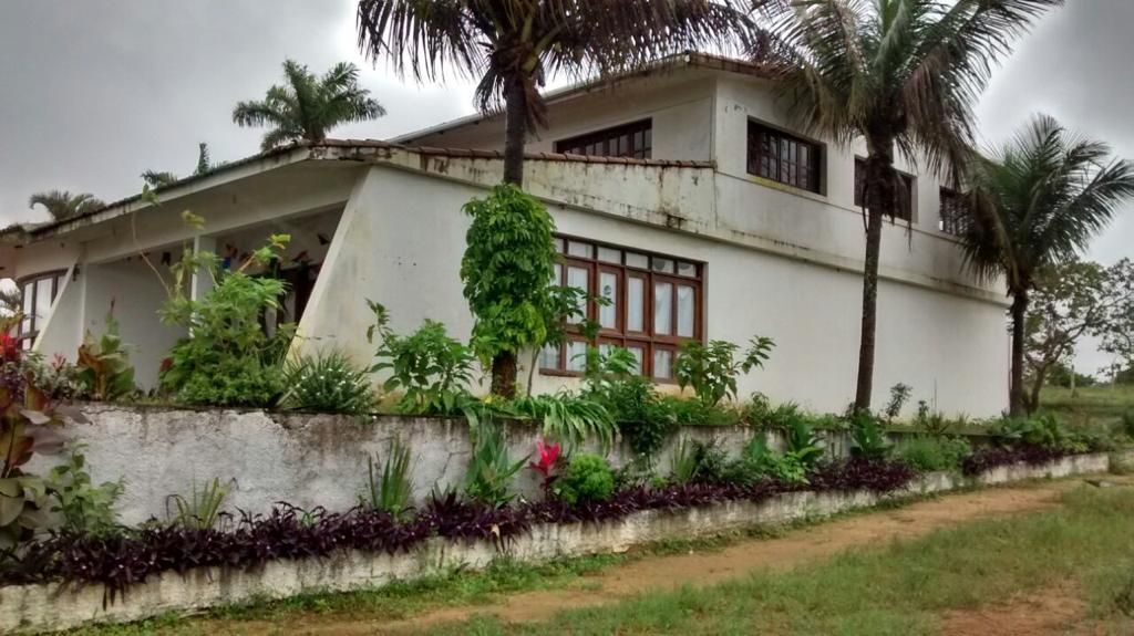 Chácara com 4 quartos - Aluguel por diária.