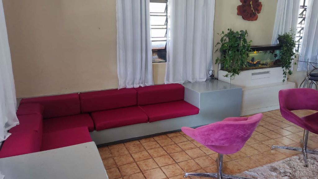 Chácara com 4 quartos - Aluguel por diária.