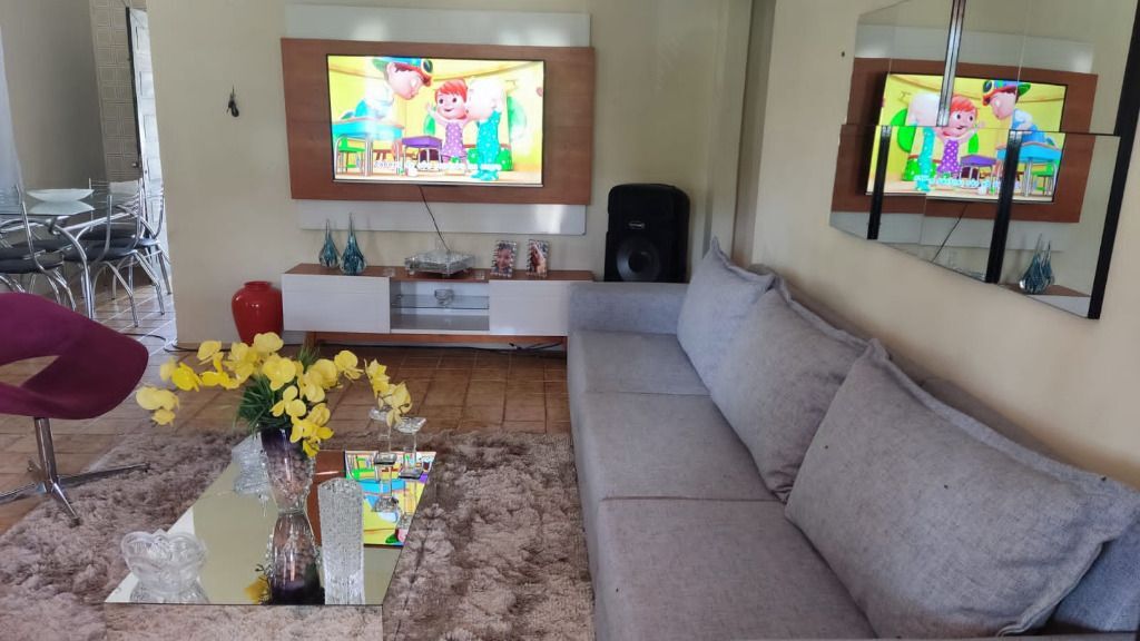 Chácara com 4 quartos - Aluguel por diária.