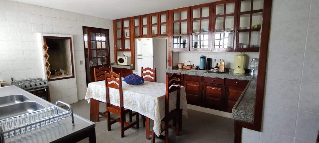 Chácara com 4 quartos - Aluguel por diária.