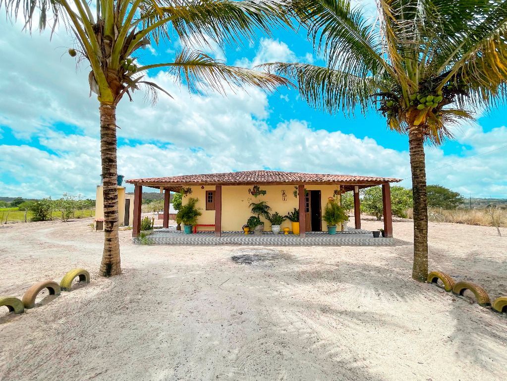 Imagens do imóveis Chácara com 3  quartos à venda, 2000 m² por R$ R$ 350.000,00 - Zona Rural - Garanhuns/PE