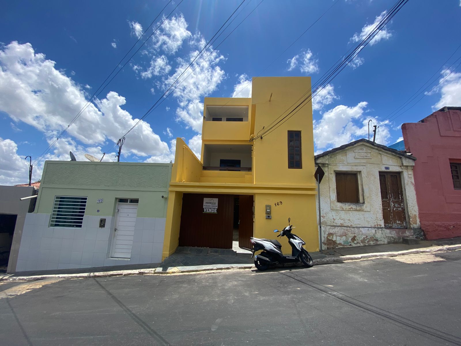 Imagens do imóveis Casa  com 2 andares bairro Santo Antônio por R$700.000,00 em Garanhuns-PE