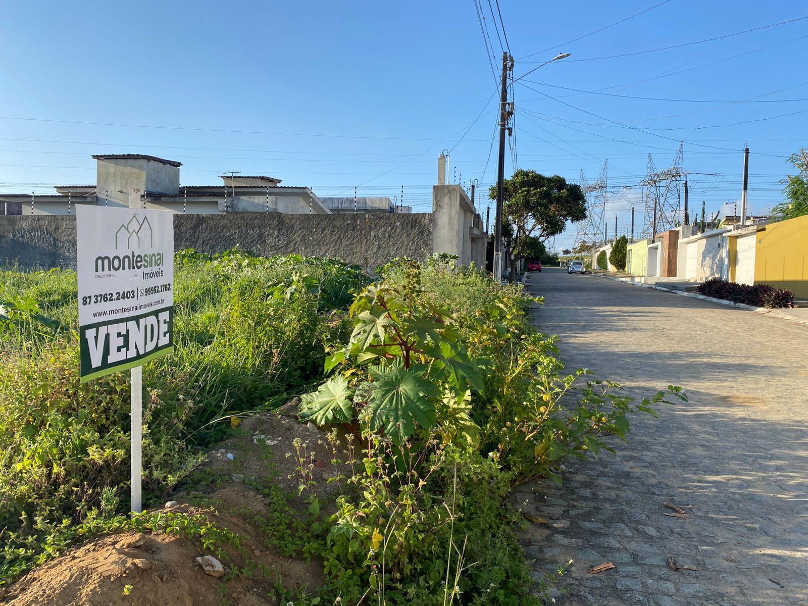 Imagens do imóveis R$70.000,00Terreno à venda no bairro Severiano de Moraes Filho - Garanhuns/PE