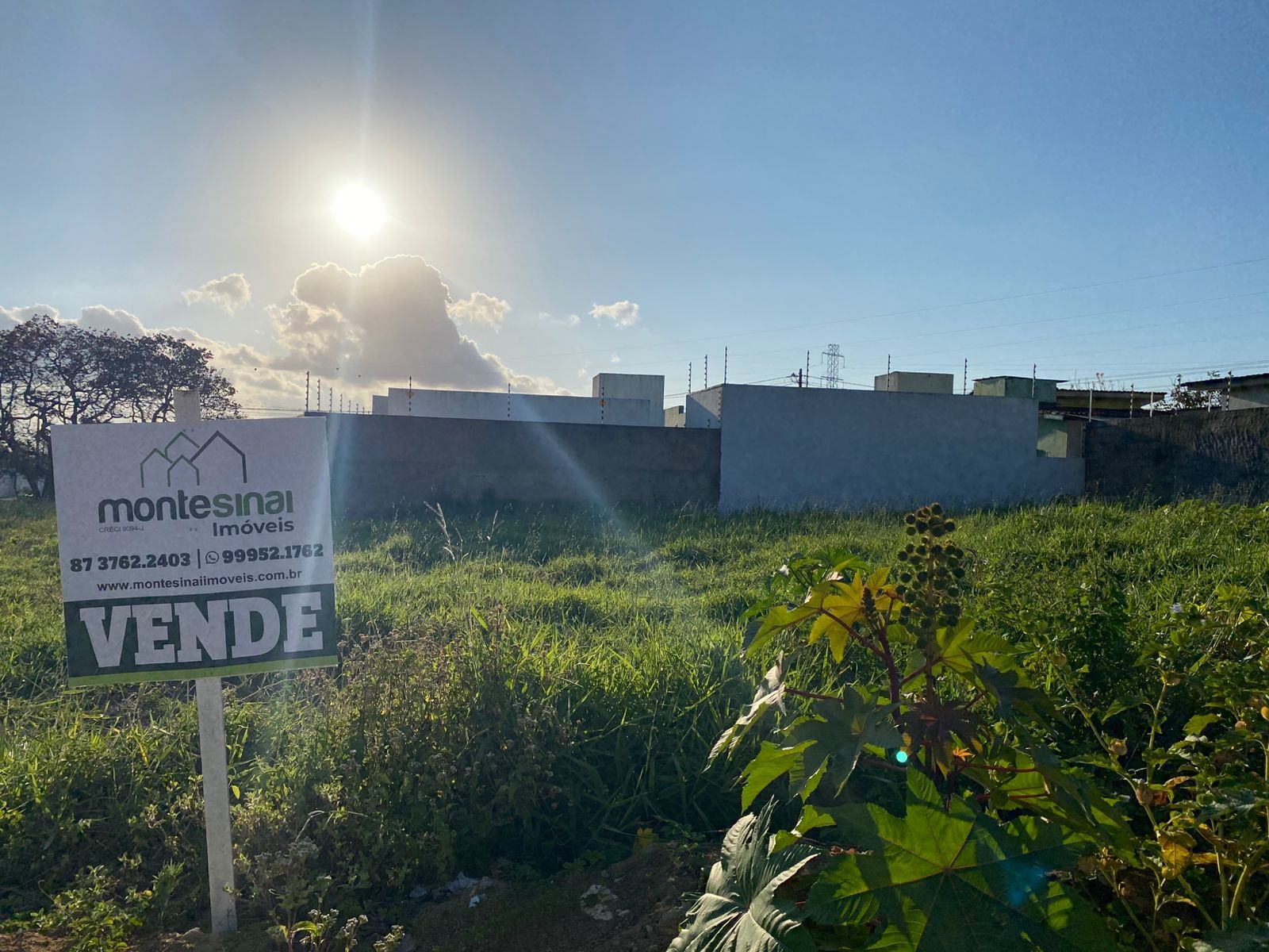 Imagens do imóveis R$70.000,00Terreno à venda no bairro Severiano de Moraes Filho - Garanhuns/PE