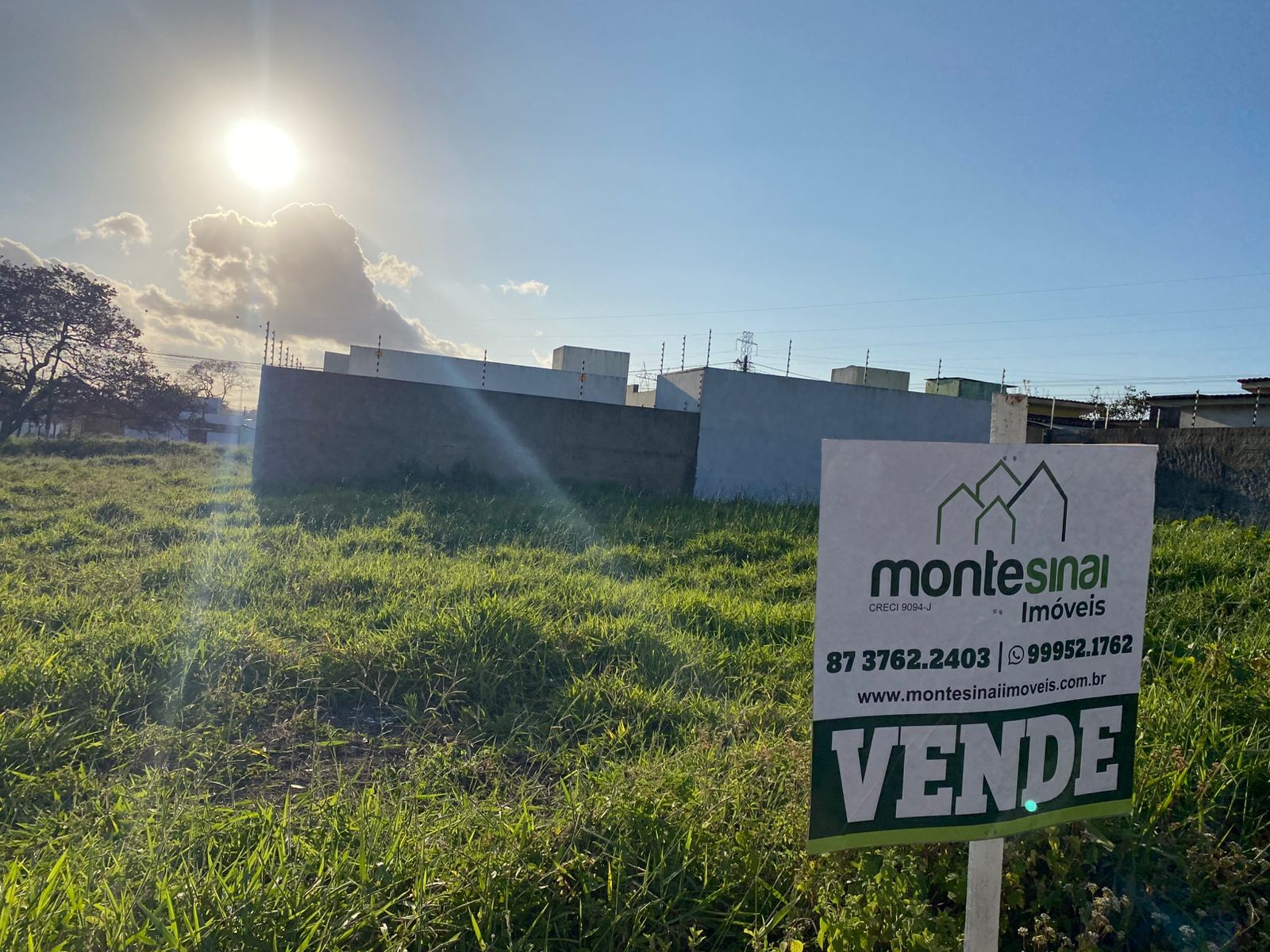 Imagens do imóveis R$70.000,00Terreno à venda no bairro Severiano de Moraes Filho - Garanhuns/PE