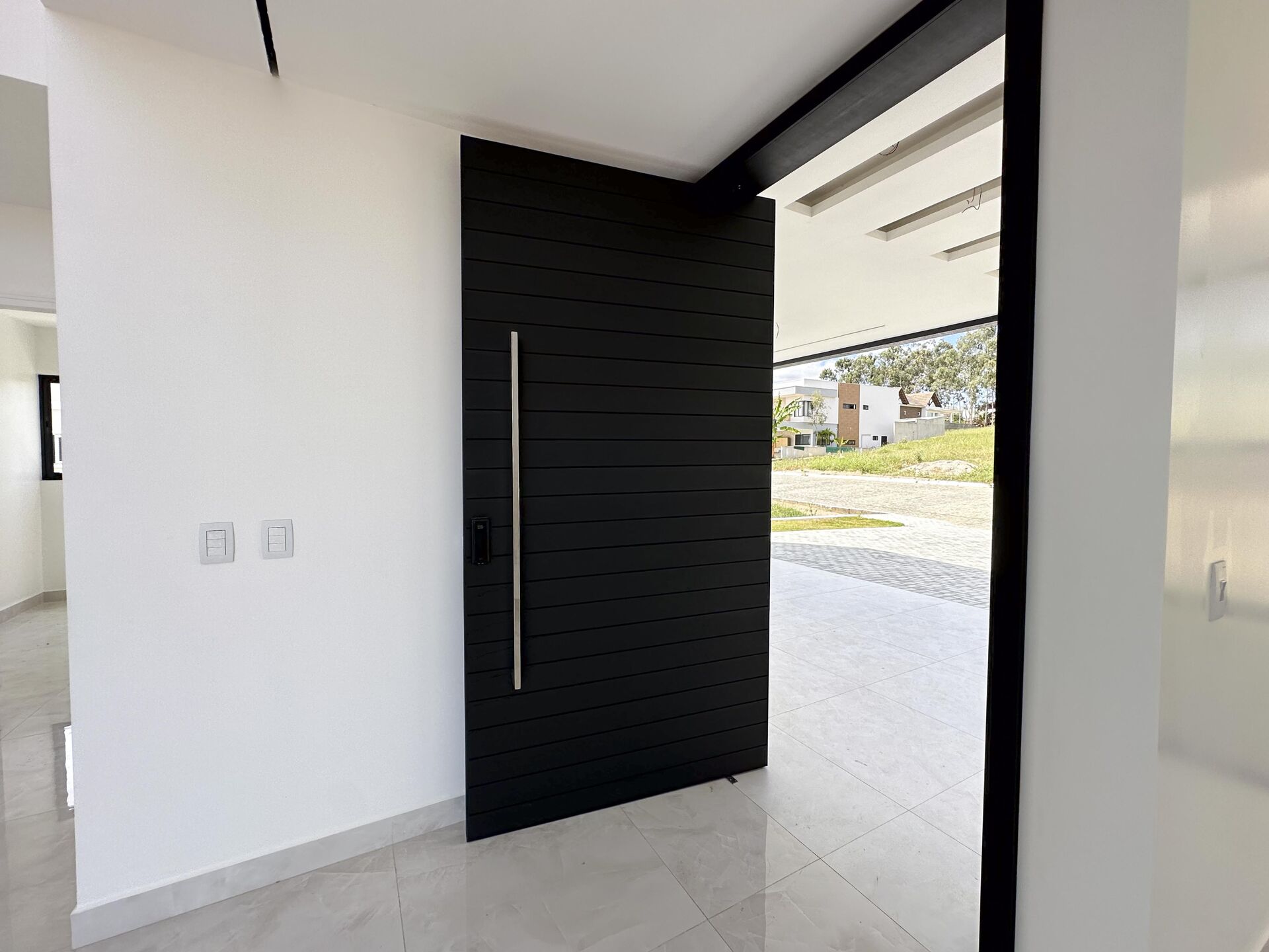 Imagens do imóveis Casa Alto Padrão á venda por R$ 1.800.000,00 no condominio Bellevue