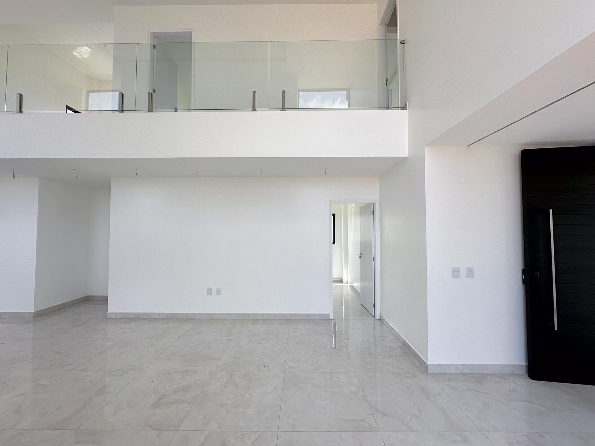 Imagens do imóveis Casa Alto Padrão á venda por R$ 1.800.000,00 no condominio Bellevue